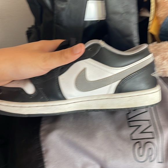 Nike Jordan 1 Low Sneakers - Picture 4 of 4